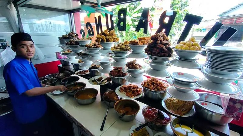 Rumah Makan Batak: Warisan Rasa yang Menggugah Selera di Jantung Cilacap